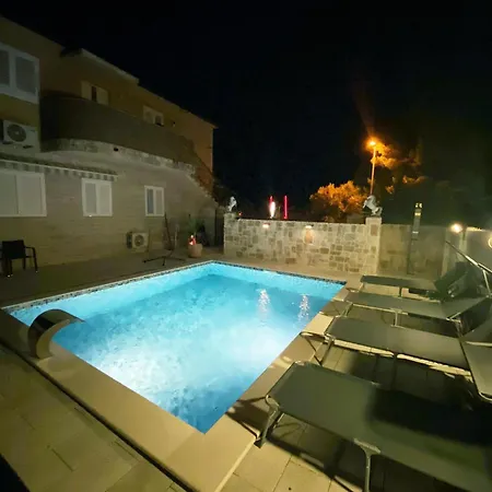 Lafamilia Hébergement de vacances *