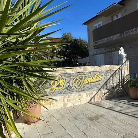Lafamilia Vodice